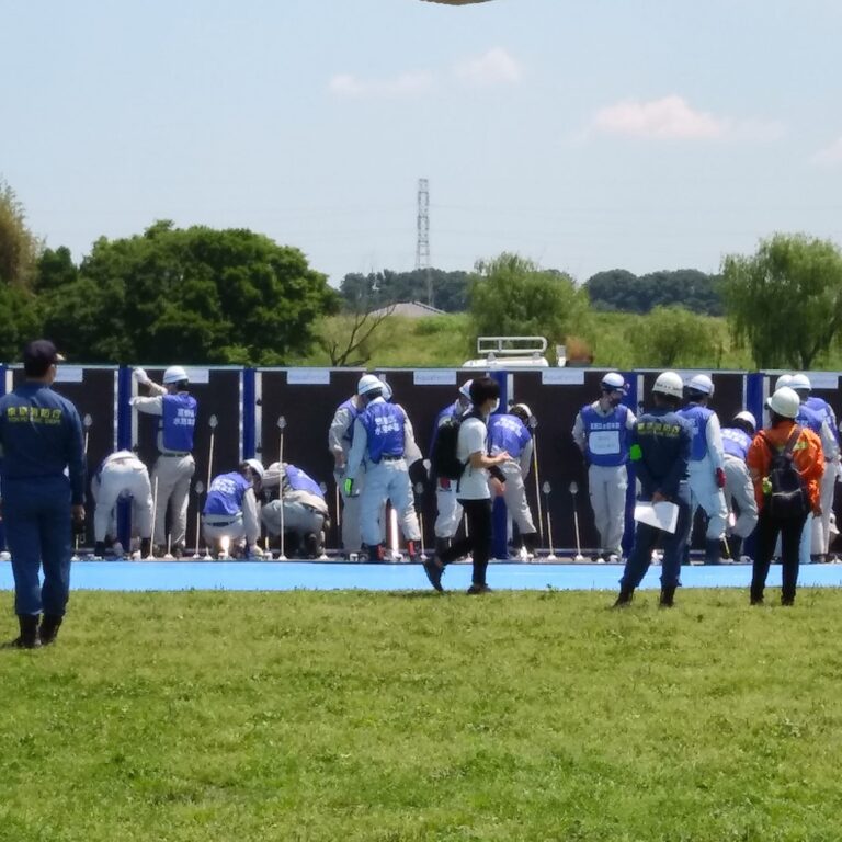 葛飾区・第七消防方面合同水防訓練が荒川河川敷で行われる