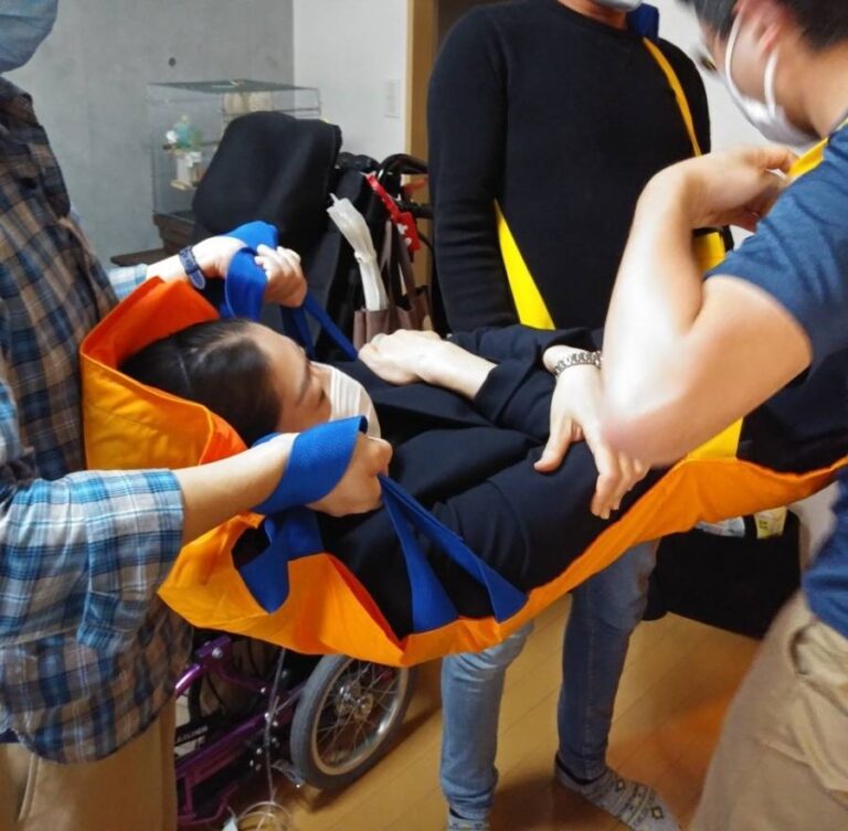 防災訓練　　　　　　　　　　　　　　　　～難病患者と介護者の避難と自宅待機を考える～