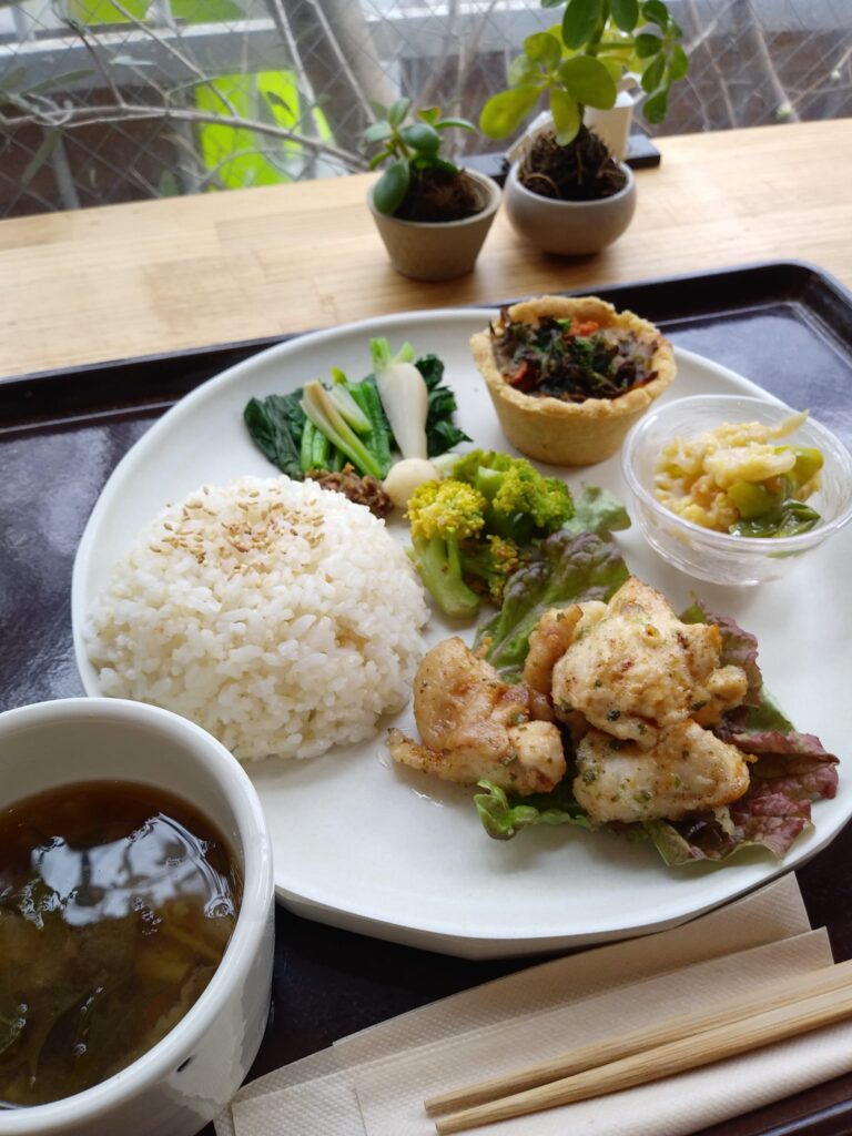 給食費の無償化について